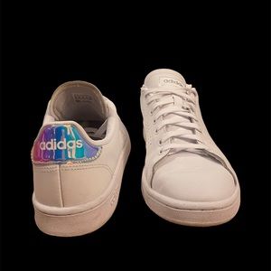 Size 10 ladies Adidas white tennis shoe. holographic heel